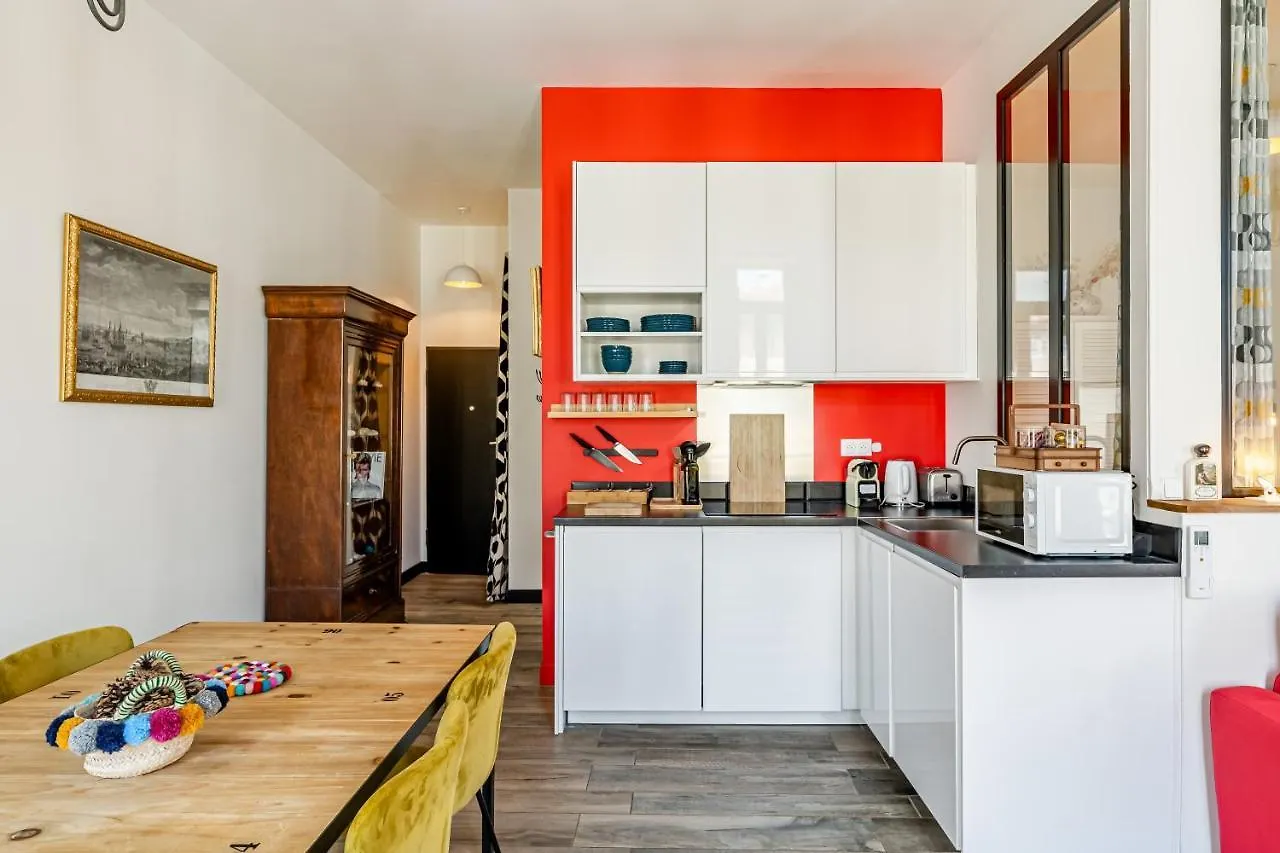 T2 Chic, Vue Vieux-Port Et Notre Dame, Atypique, Calme, Clim, 48M2, Acces Autonome Avec Code Apartment Marseille 0*,  France