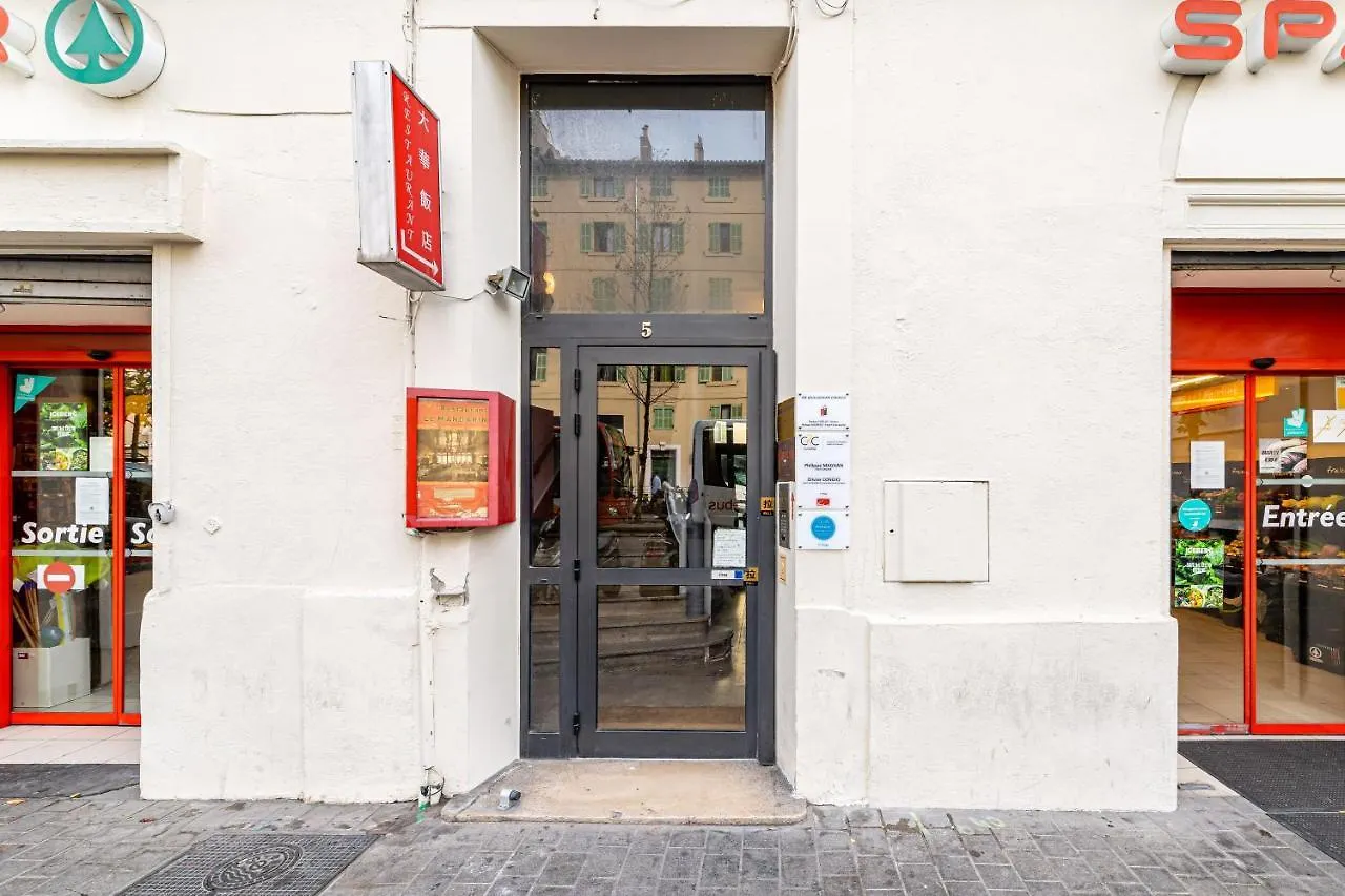 T2 Chic, Vue Vieux-Port Et Notre Dame, Atypique, Calme, Clim, 48M2, Acces Autonome Avec Code Apartment Marseille 0*,  France
